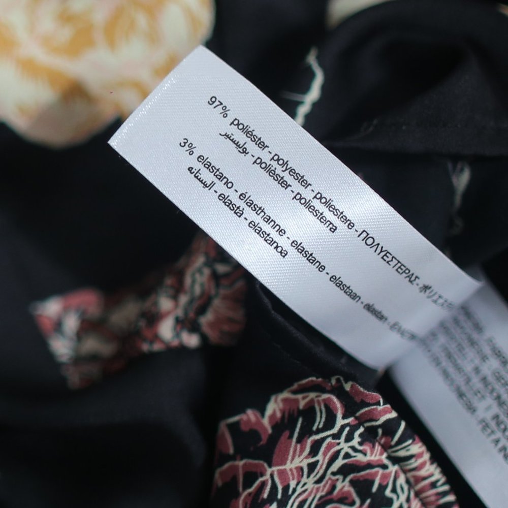 NWT FLORAL PRINT BLACK SATIN EFFECT BLOUSE. - Picture 9 of 11